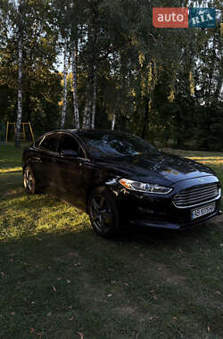 Седан Ford Fusion 2013 в 