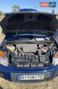 Хэтчбек Ford Fusion 2011 в 