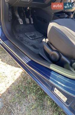Хэтчбек Ford Fusion 2011 в 