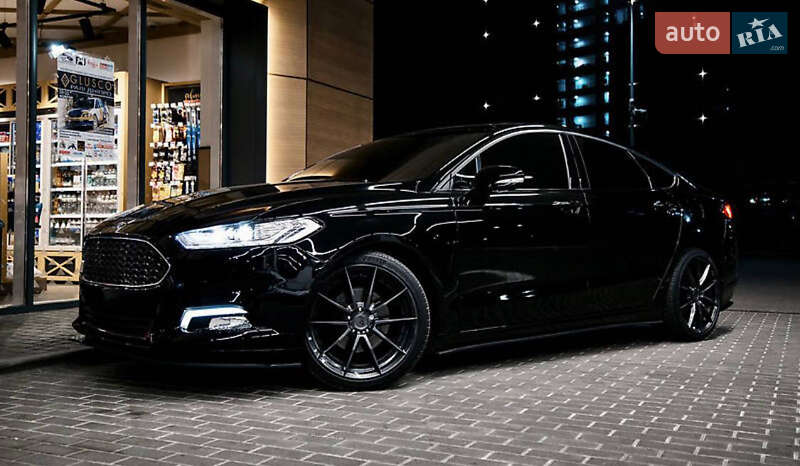 Седан Ford Fusion 2015 в Ніжині