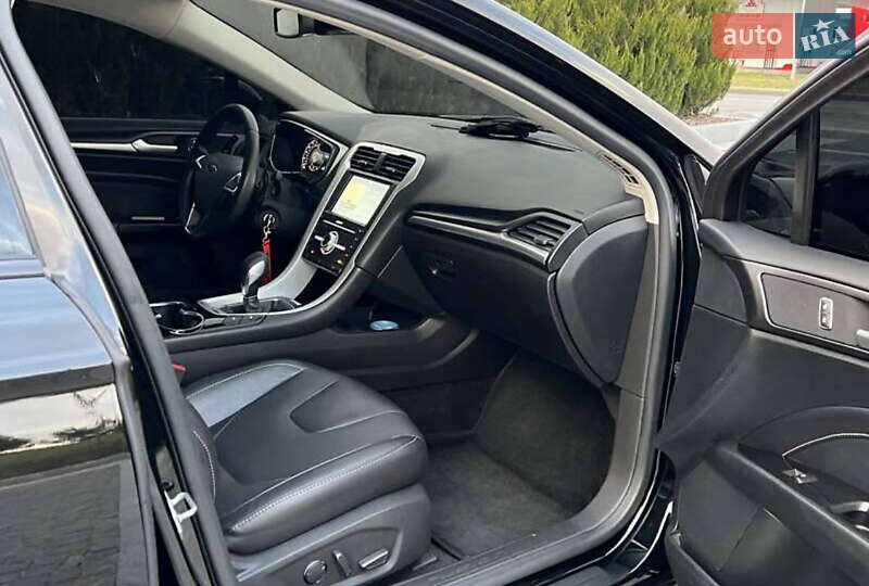 Седан Ford Fusion 2015 в Ніжині