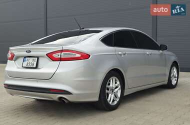 Седан Ford Fusion 2013 в 