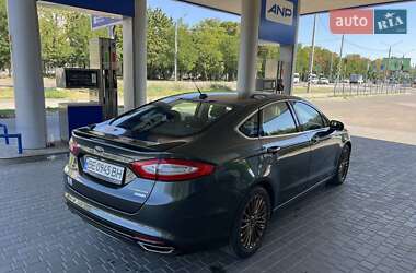 Седан Ford Fusion 2015 в 