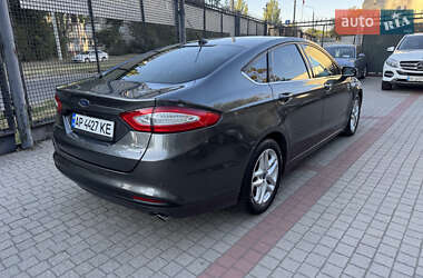 Седан Ford Fusion 2016 в 