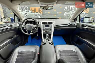 Седан Ford Fusion 2015 в 