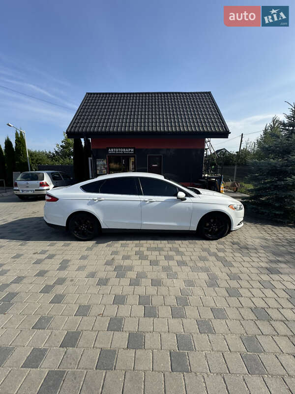 Седан Ford Fusion 2015 в Рудки