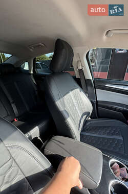 Седан Ford Fusion 2015 в 