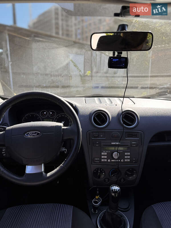 Хетчбек Ford Fusion 2011 в Києві