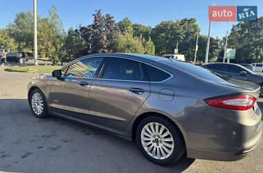 Седан Ford Fusion 2014 в 