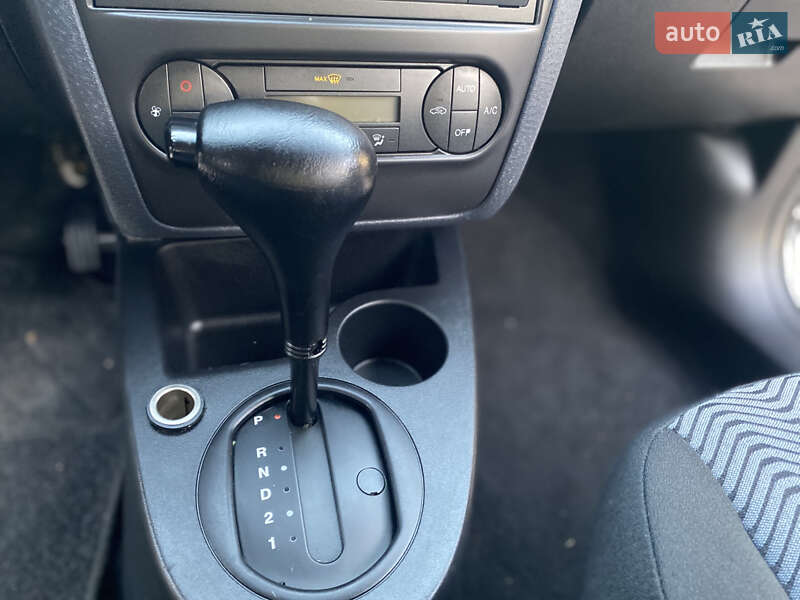 Хэтчбек Ford Fusion 2008 в Виннице