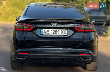 Седан Ford Fusion 2016 в 