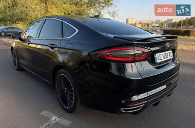 Седан Ford Fusion 2016 в 
