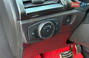 Седан Ford Fusion 2016 в 