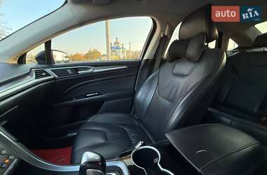 Седан Ford Fusion 2016 в 