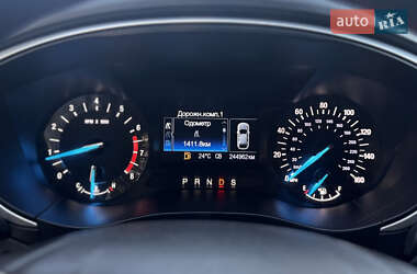 Седан Ford Fusion 2013 в 