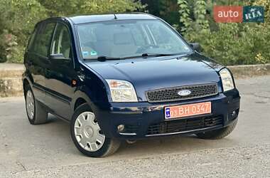 Хэтчбек Ford Fusion 2005 в 