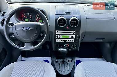 Хэтчбек Ford Fusion 2005 в 