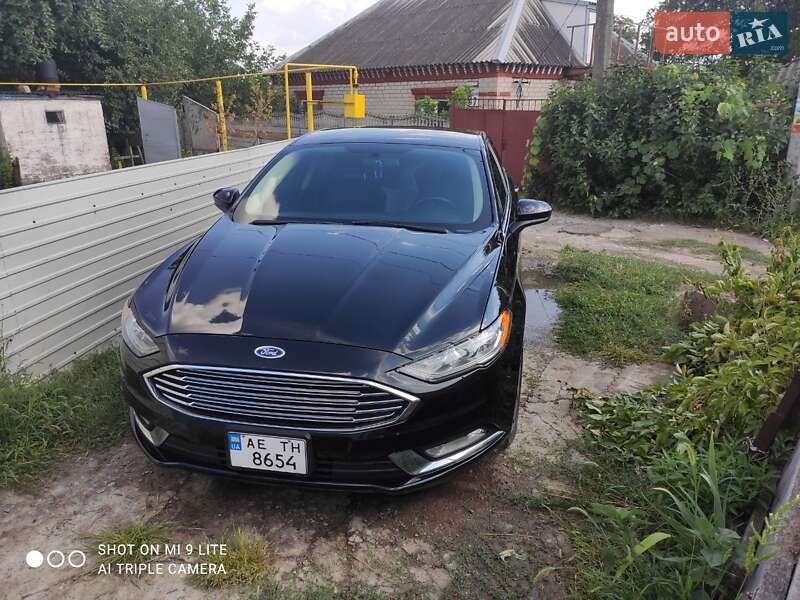 Седан Ford Fusion 2017 в 