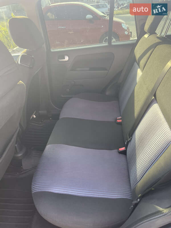 Хетчбек Ford Fusion 2006 в Вінниці