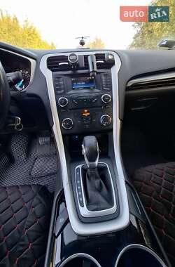 Седан Ford Fusion 2014 в 