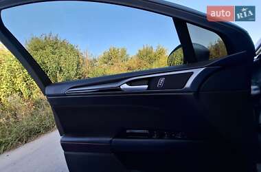 Седан Ford Fusion 2014 в 
