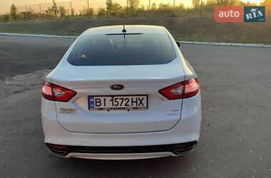 Седан Ford Fusion 2013 в 