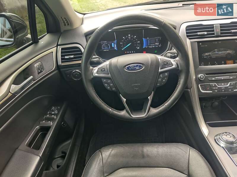 Седан Ford Fusion 2017 в Золочеве