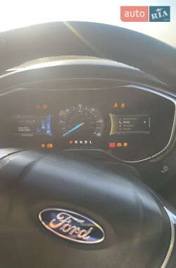Седан Ford Fusion 2014 в 