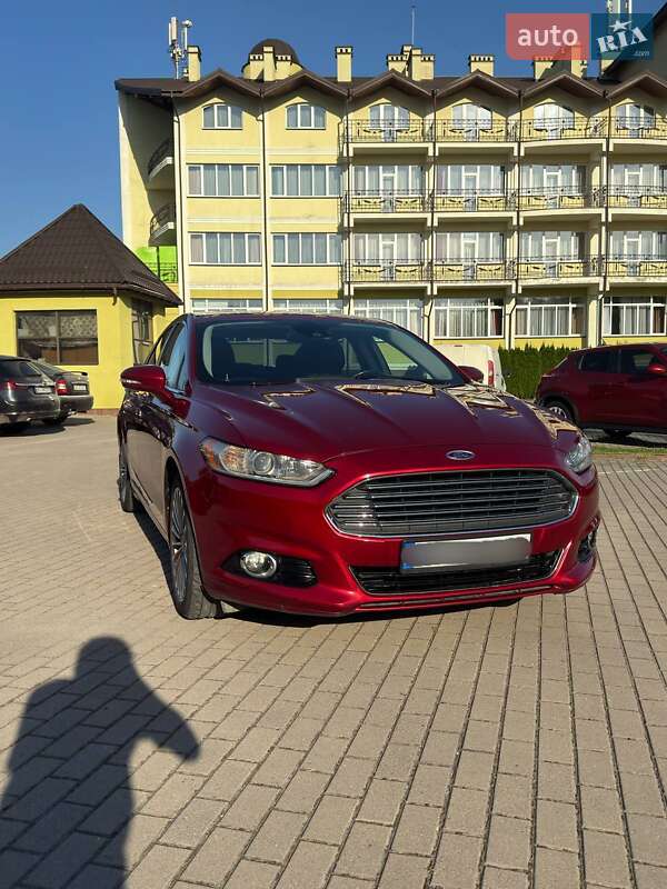 Седан Ford Fusion 2013 в 