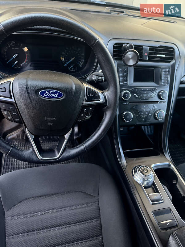 Седан Ford Fusion 2018 в Тернополе