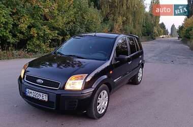Хэтчбек Ford Fusion 2005 в 