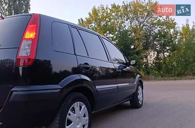 Хэтчбек Ford Fusion 2005 в 