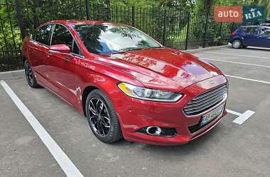 Седан Ford Fusion 2016 в 