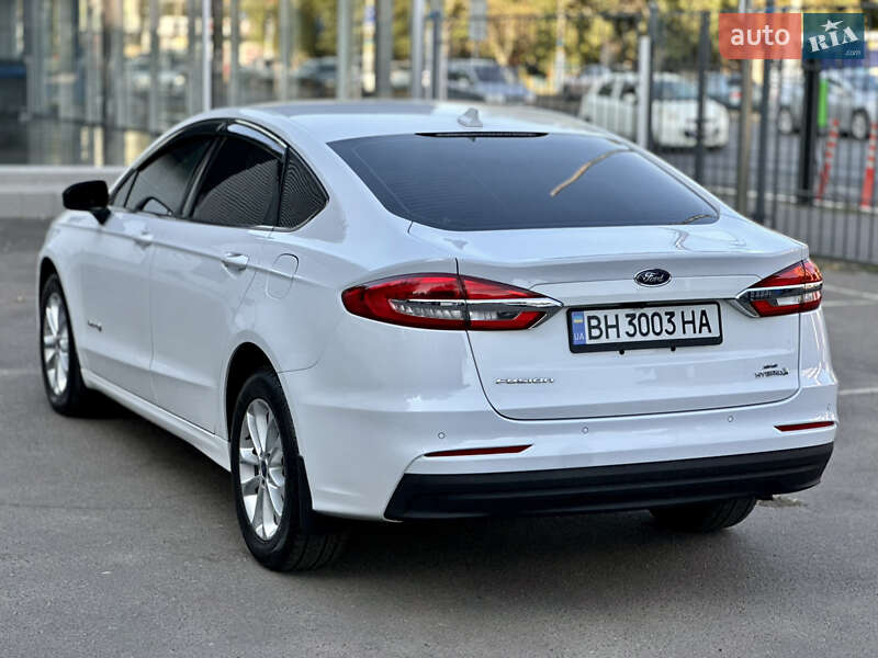 Седан Ford Fusion 2019 в Одессе