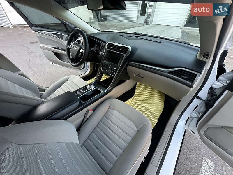 Седан Ford Fusion 2019 в Одессе