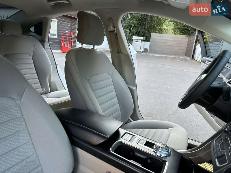 Седан Ford Fusion 2019 в Одессе