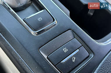 Седан Ford Fusion 2019 в 