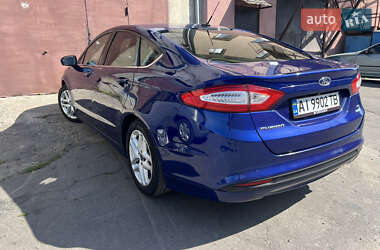 Седан Ford Fusion 2015 в 