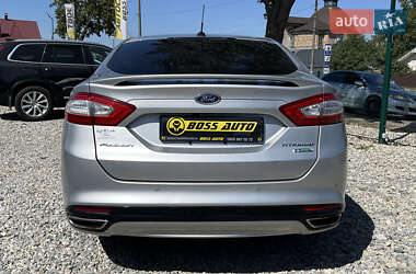 Седан Ford Fusion 2015 в 