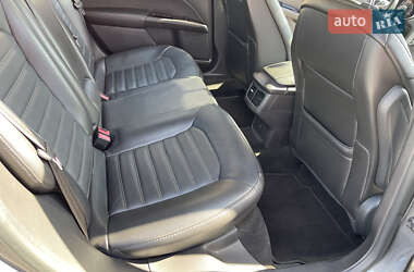Седан Ford Fusion 2013 в 