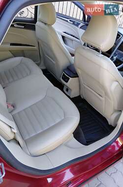 Седан Ford Fusion 2014 в Сокале