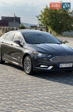 Седан Ford Fusion 2017 в 