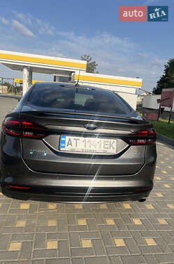 Седан Ford Fusion 2017 в 