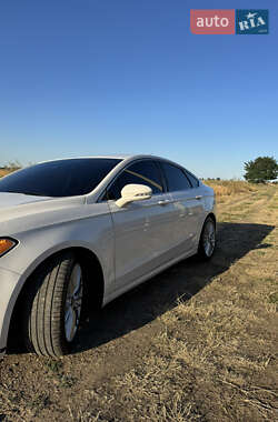 Седан Ford Fusion 2014 в 