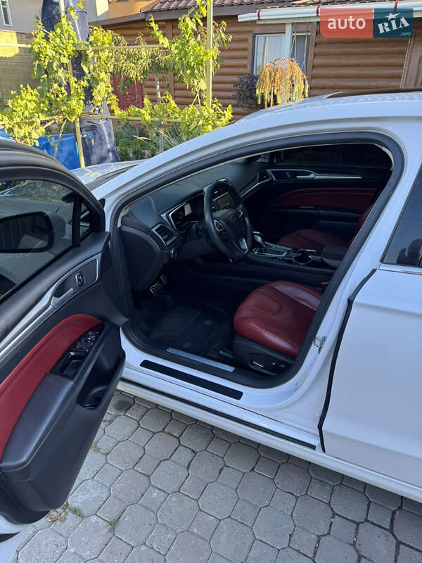 Седан Ford Fusion 2014 в Одессе