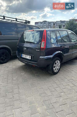 Хэтчбек Ford Fusion 2010 в 