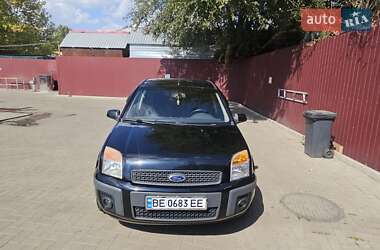 Хэтчбек Ford Fusion 2008 в 