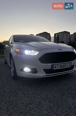 Седан Ford Fusion 2013 в 