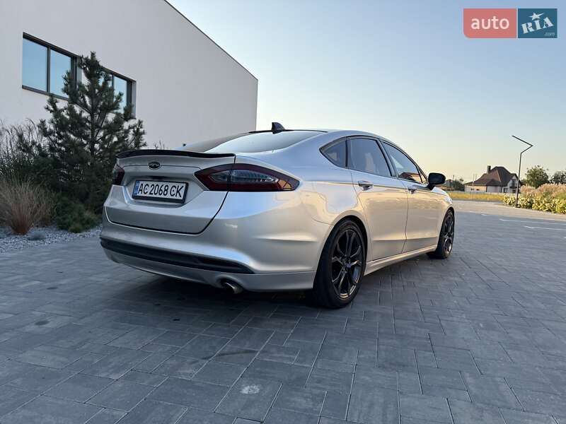Седан Ford Fusion 2012 в Луцьку