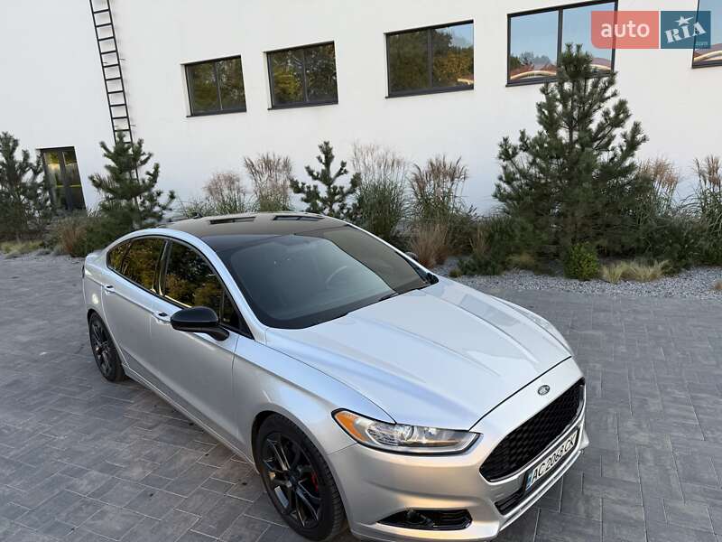 Седан Ford Fusion 2012 в Луцьку